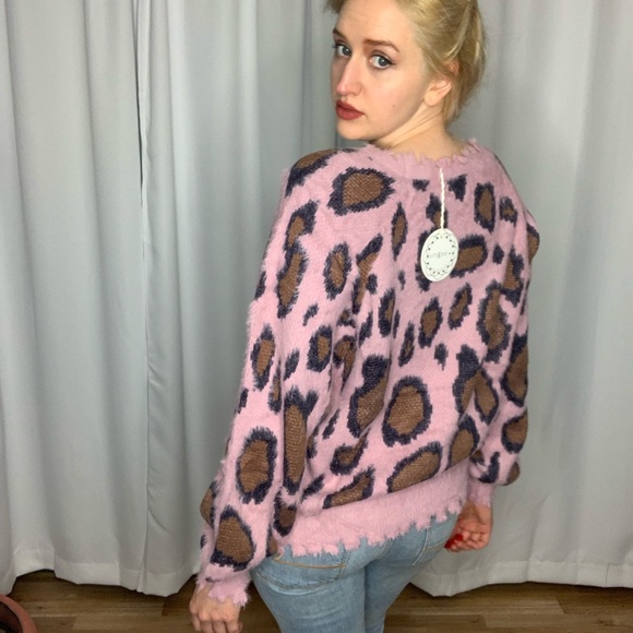 NEW Umgee Animal Print Long Sleeve Pullover Sweater with Distressed Hem - Picture 9 of 11